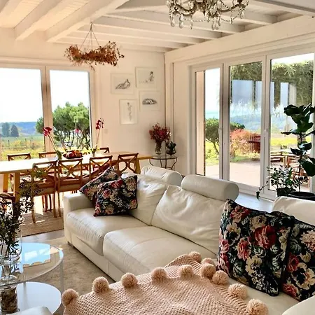 Stunning 6-bed In