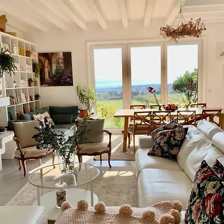 Stunning 6-bed In Villa *