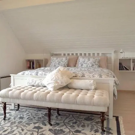 Villa Stunning 6-bed In Etoy
