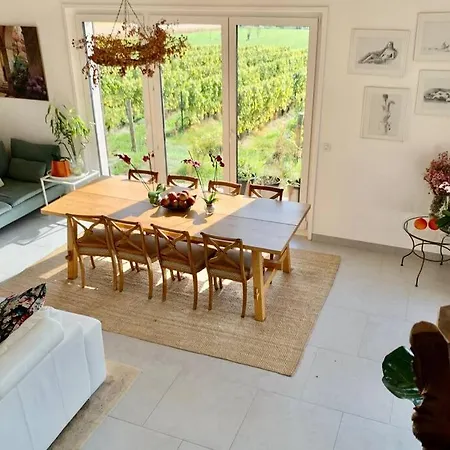 Villa Stunning 6-bed In