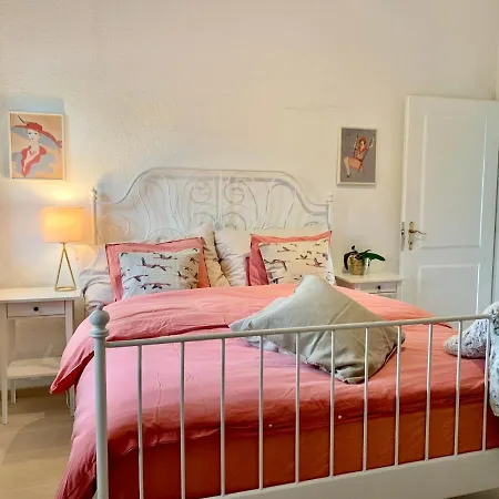 Villa Stunning 6-bed In
